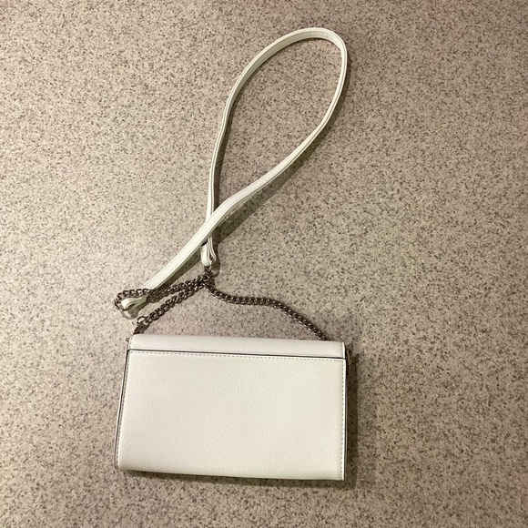 ♥️CLOSET CLEAROUT♥️ Express White Wallet Crossbody Bag - Picture 3 of 8